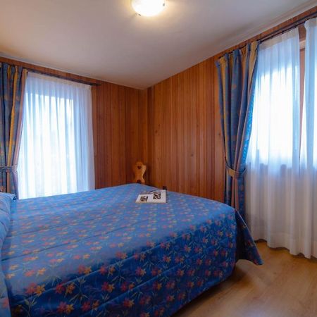 Family Apartments Le Chalet Champoluc Exterior foto