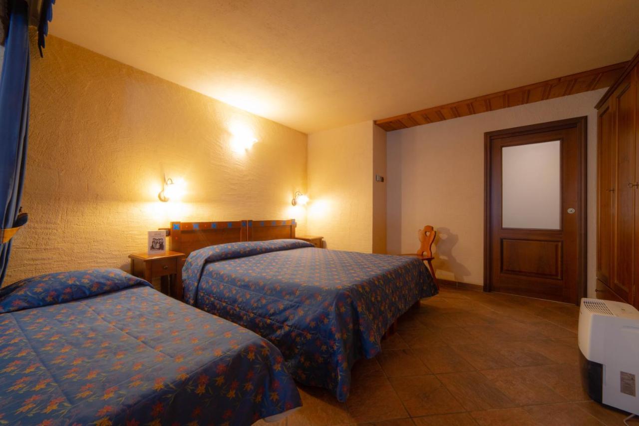 Family Apartments Le Chalet Champoluc Exterior foto