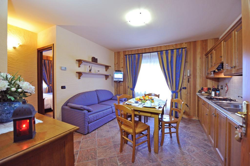 Family Apartments Le Chalet Champoluc Exterior foto