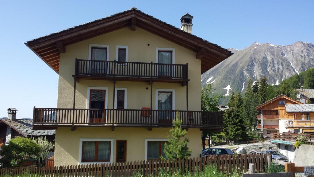 Family Apartments Le Chalet Champoluc Exterior foto