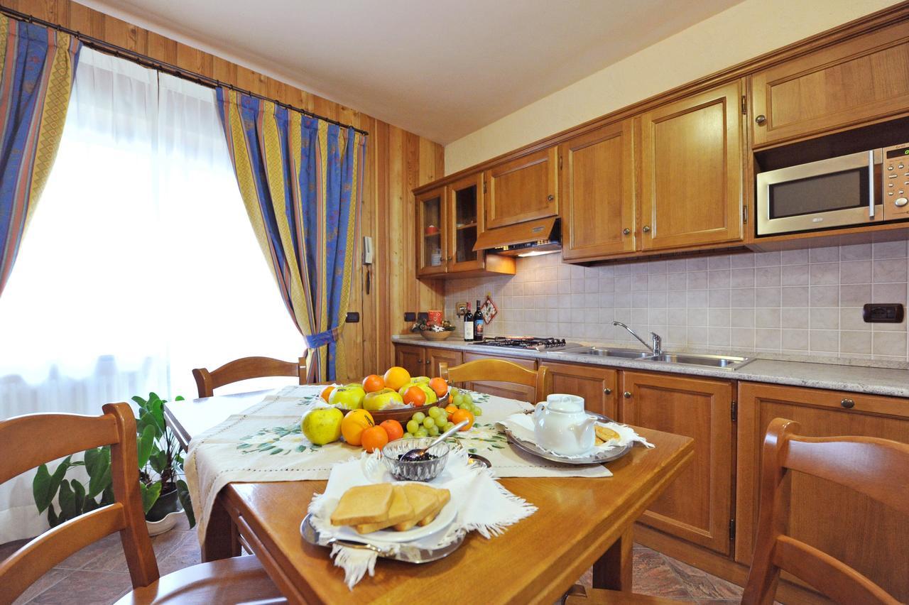 Family Apartments Le Chalet Champoluc Exterior foto