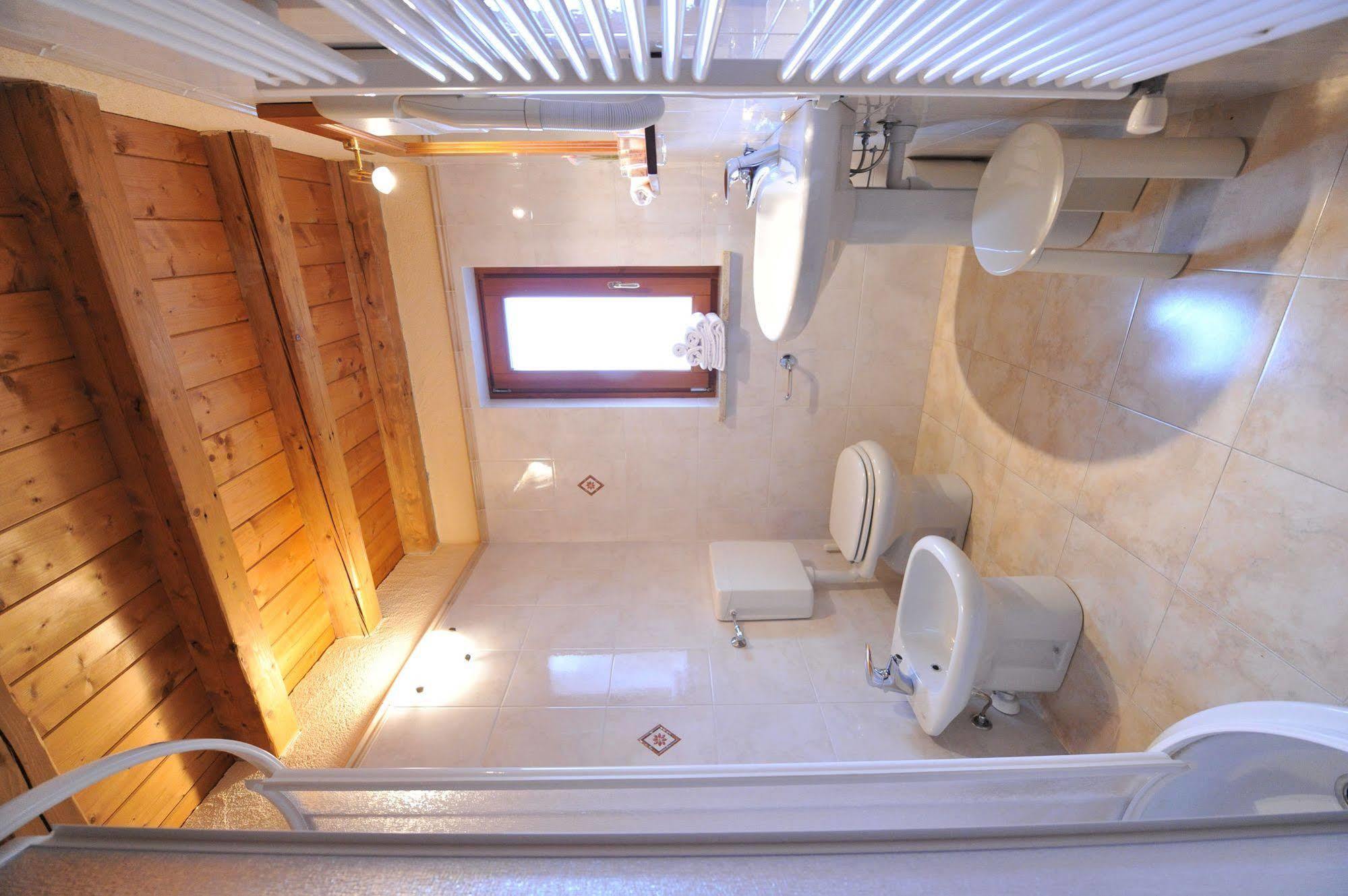 Family Apartments Le Chalet Champoluc Exterior foto